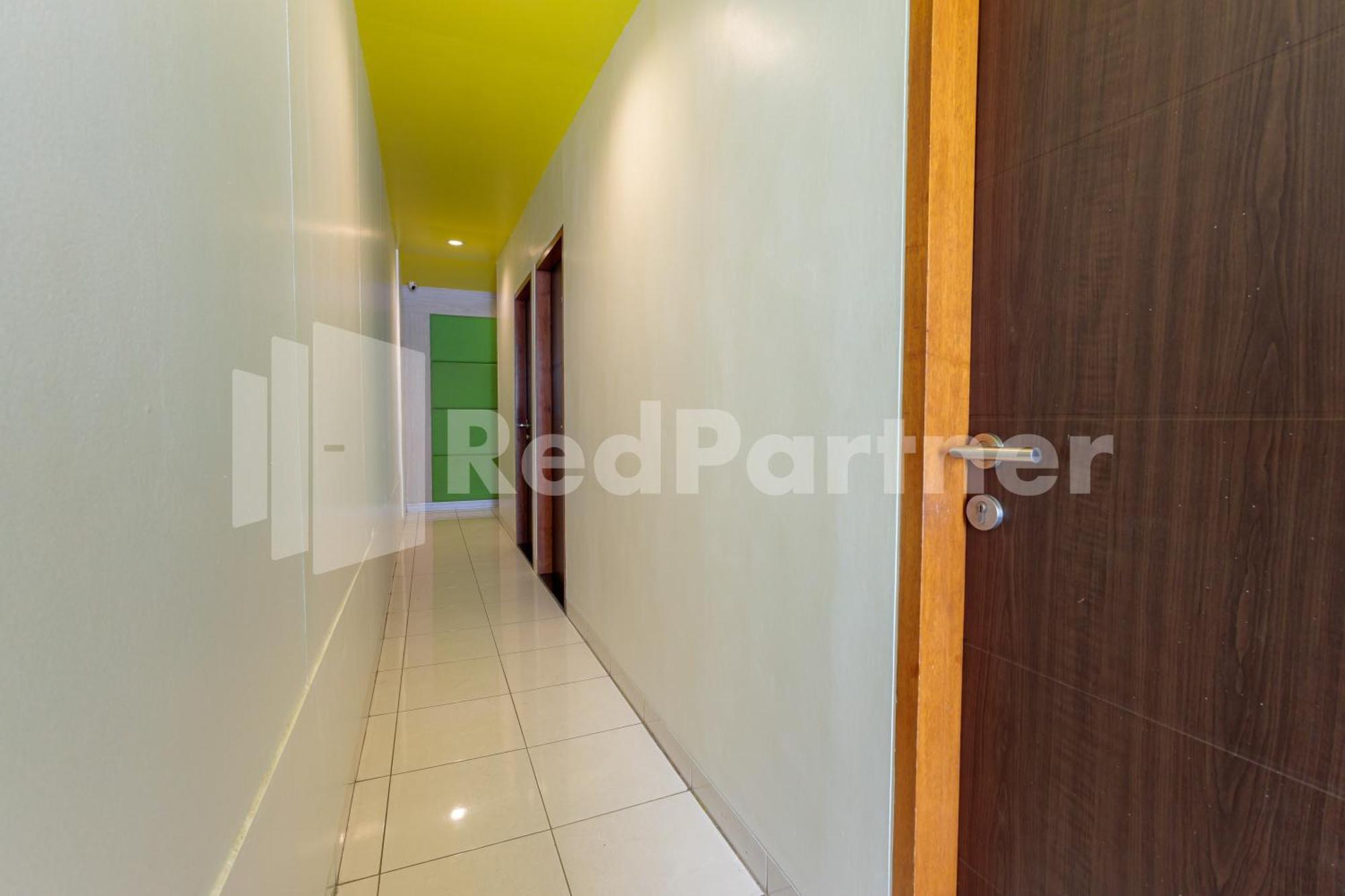 Ichiza Room Redpartner Jakarta Exteriör bild