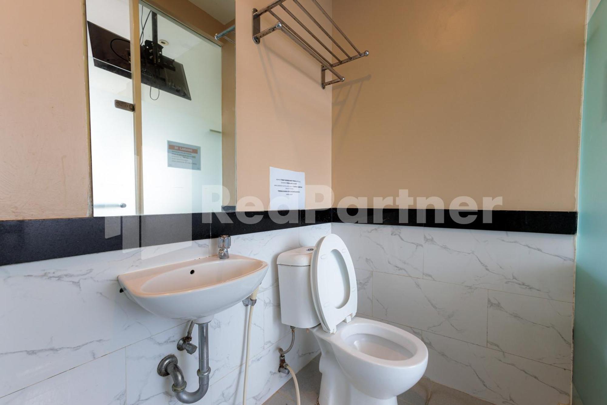 Ichiza Room Redpartner Jakarta Exteriör bild