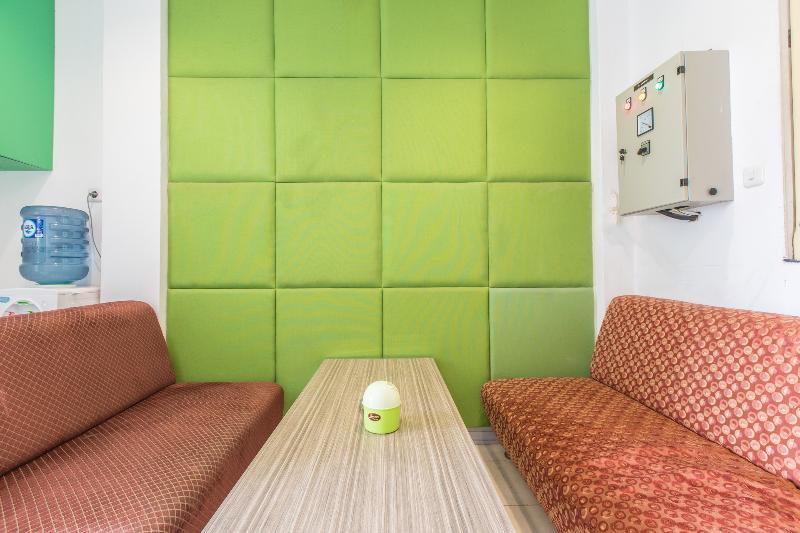 Ichiza Room Redpartner Jakarta Exteriör bild