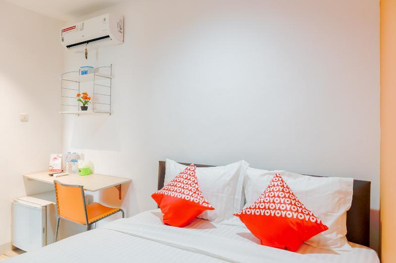 Ichiza Room Redpartner Jakarta Exteriör bild